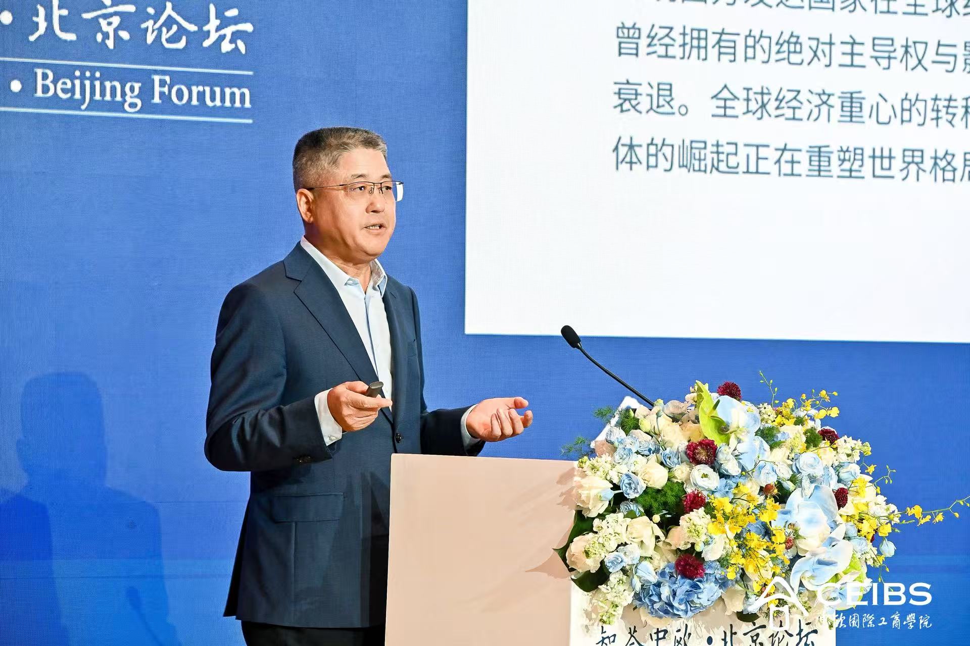 国家广电总局原副局长、资深国际问题专家乐玉成