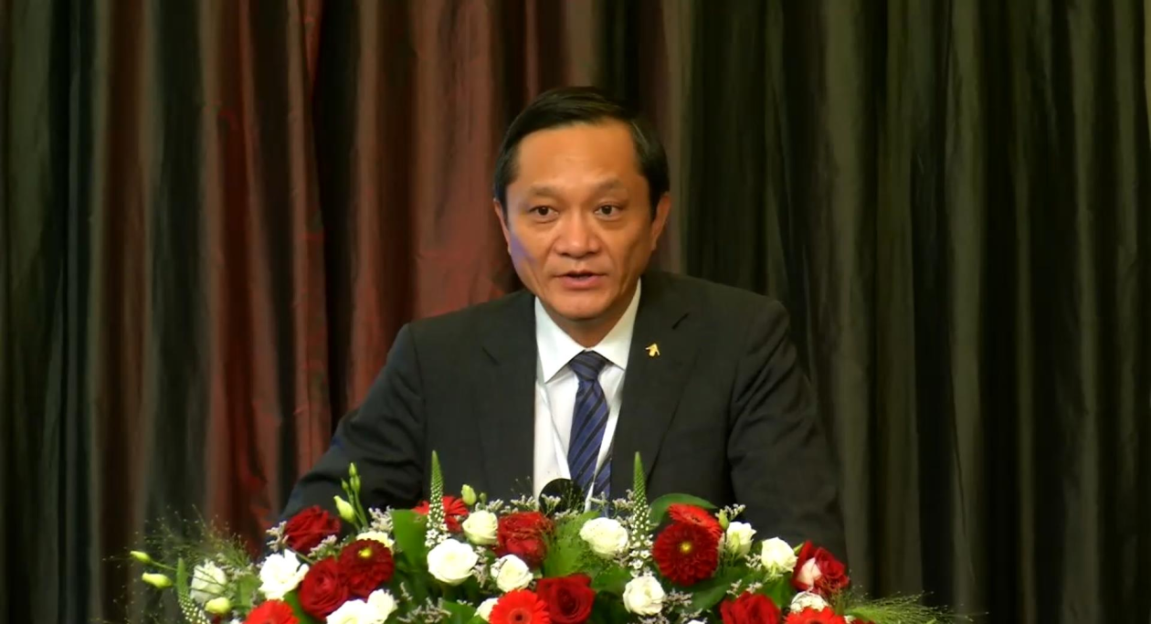 中欧副院长兼教务长丁远教授