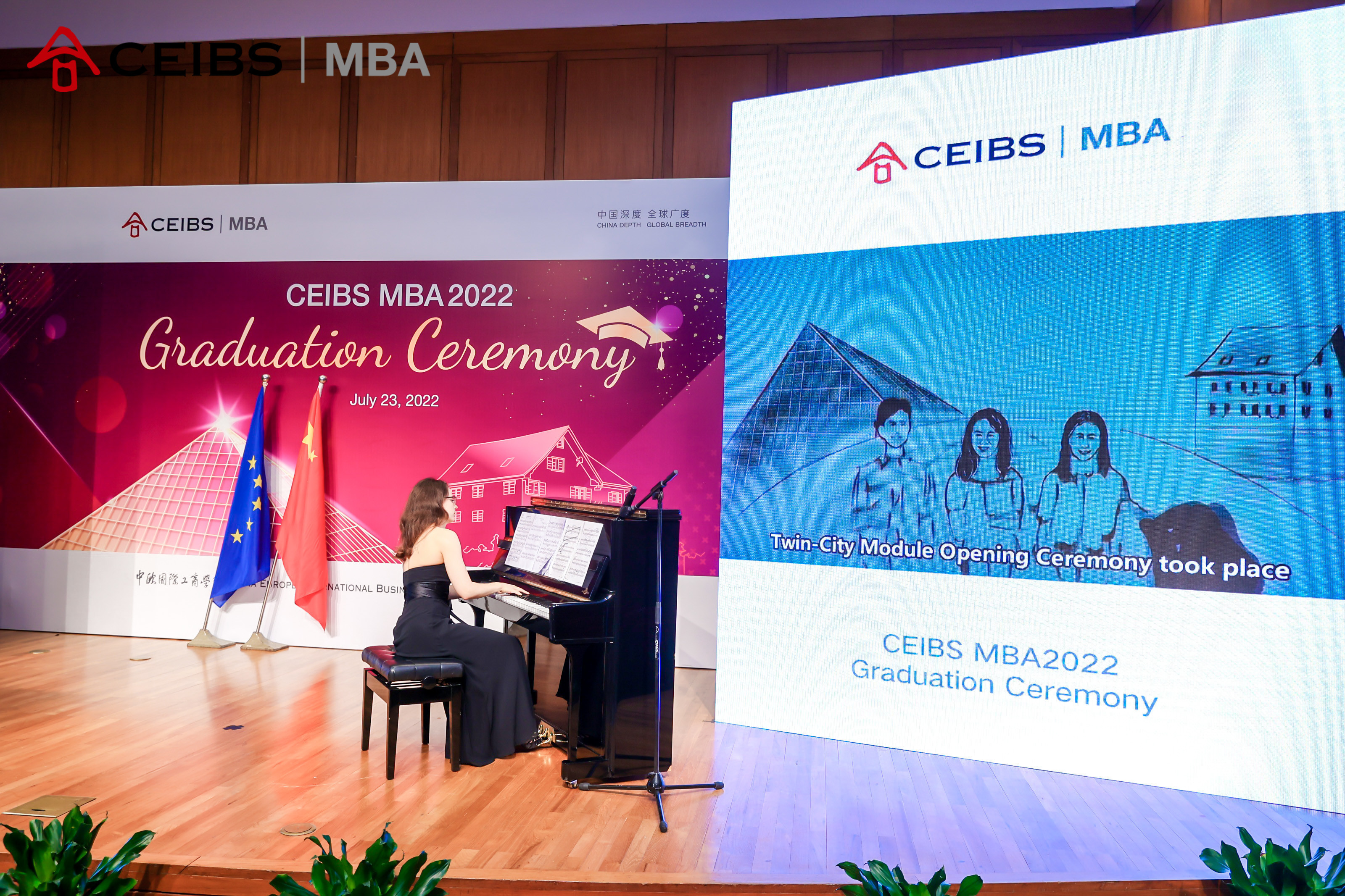 mba 2022 graduation -52