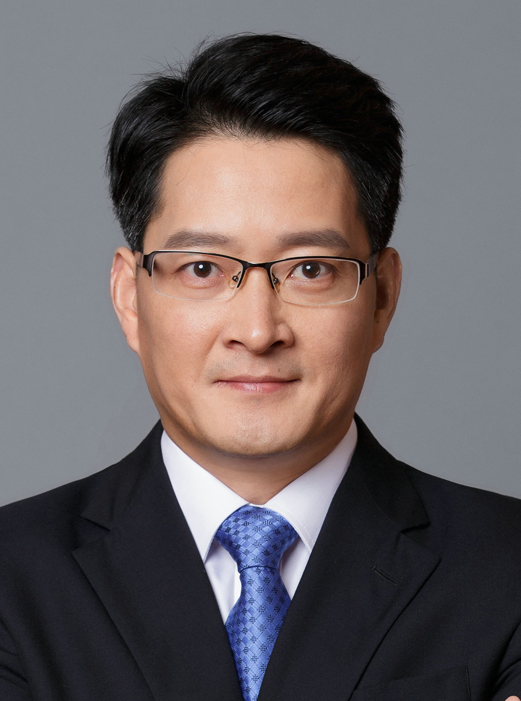 嘉宾分享:面对资本市场的选择 朱静 女士     上坤集团创始人,董事长