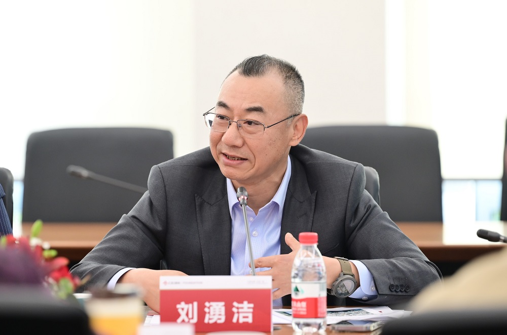 刘湧洁